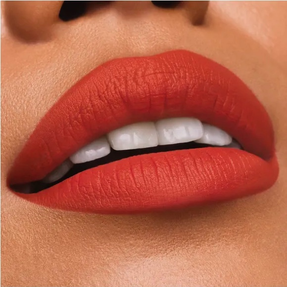 **NEW ESTEE LAUDER LIPSTICK** - Picture 4 of 13